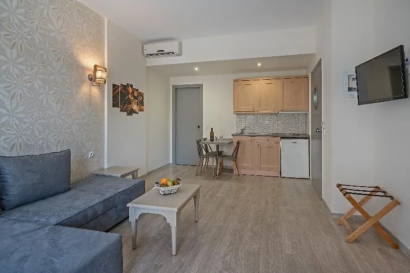 *** Hotel Icarus Suites & Apartments By 