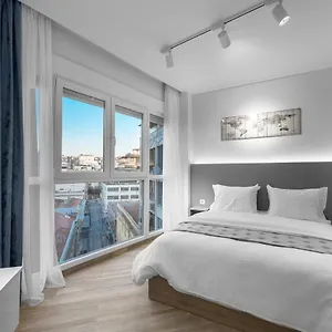 https://hermes-suites-nilie-hospitality-mgmt.hotels-of-thessaloniki.com