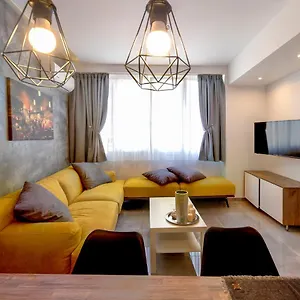 https://jvillaras-poetry.hotels-of-thessaloniki.com